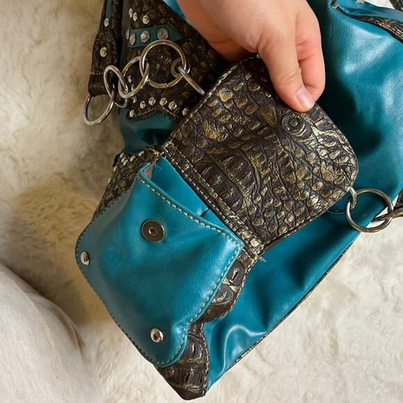 Rustic Coutures Blue Crossbody Purse - Picture 3 of 9
